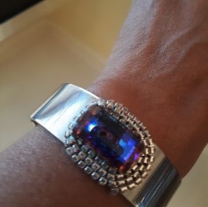 Small cuff bracelet with Swarovski crystal